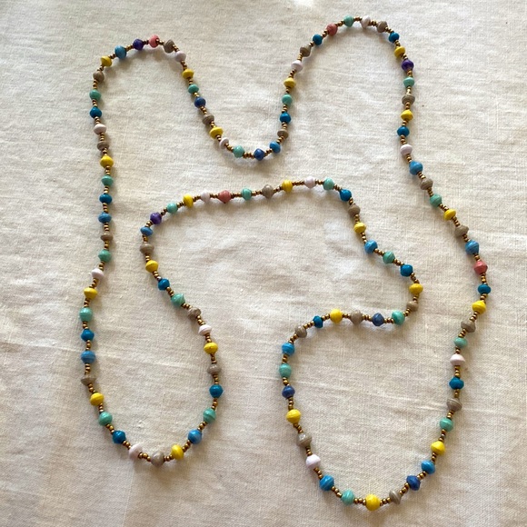 2 unusual multi colored African paper beaded necklaces. - Picture 5 of 8